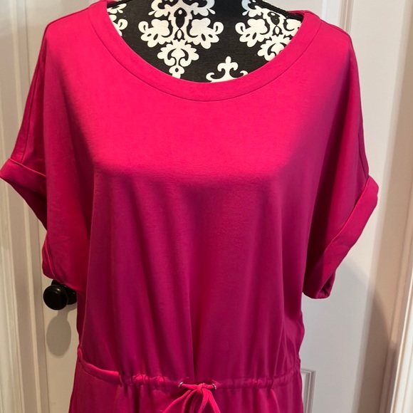 Fucshia Rachel Roy scoop neck short sleeve dress w/tie@waist - Picture 2 of 13